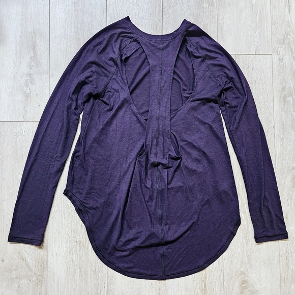 Under Armour open back long-sleeve lightweight top, size small, deep purple - Picture 2 of 5